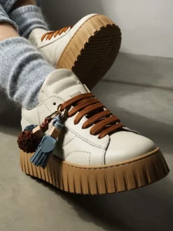 HEGO'S MILANO KREMOWE SNEAKERSY